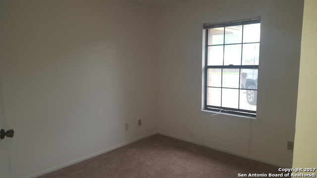 320 Station Street Converse TX 78109