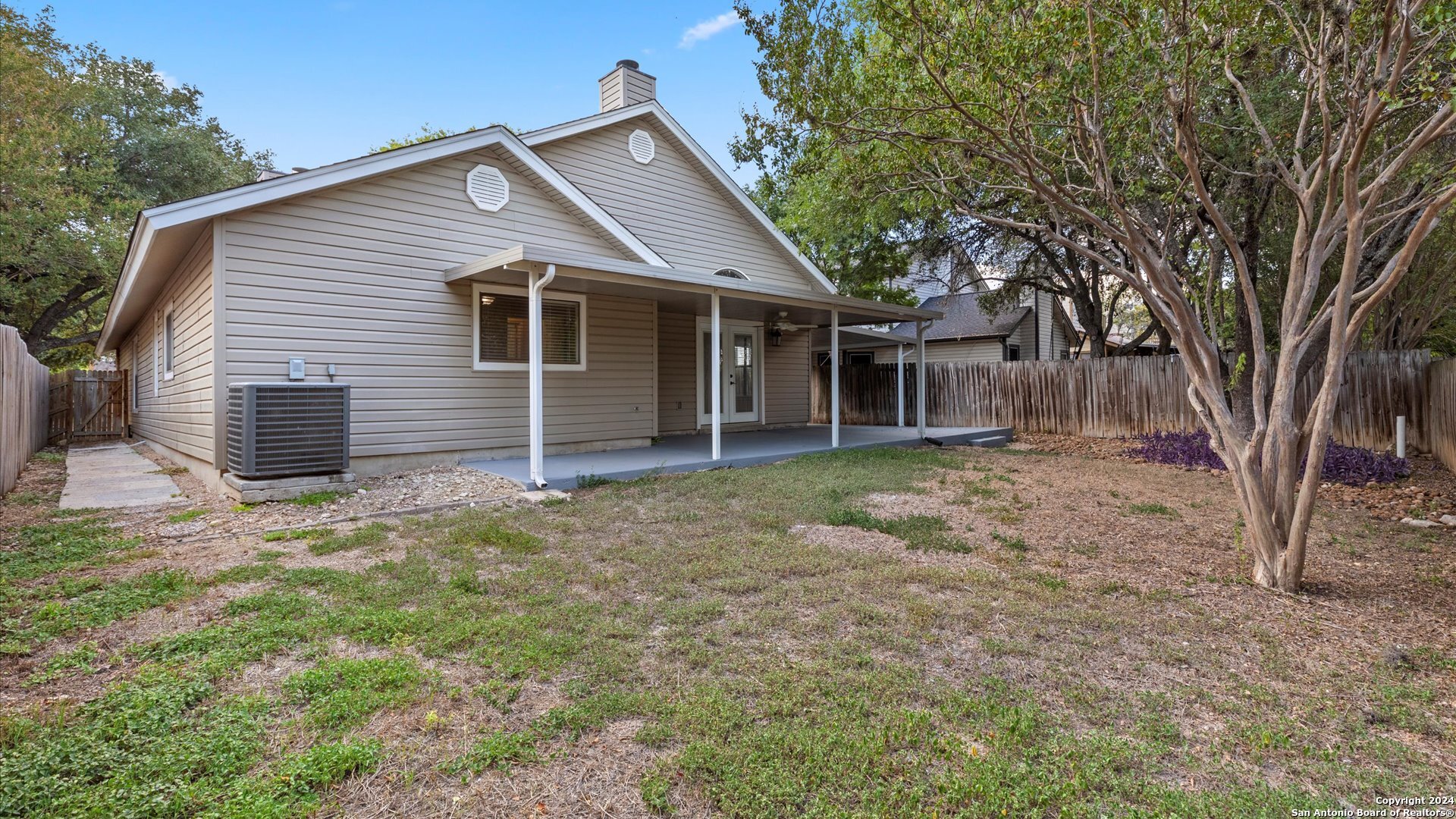 7572 Autumn Park San Antonio TX 78249