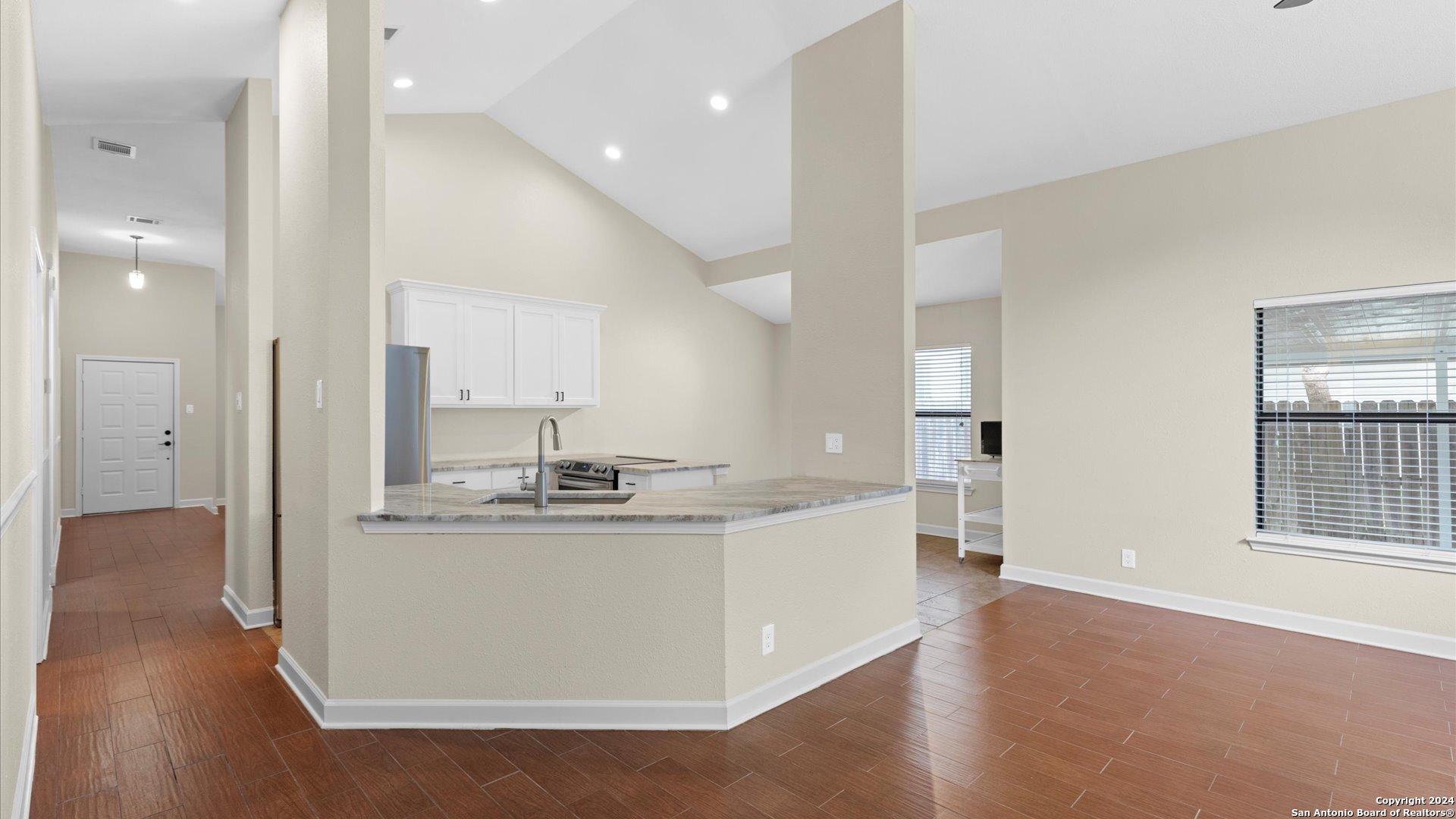 7572 Autumn Park San Antonio TX 78249