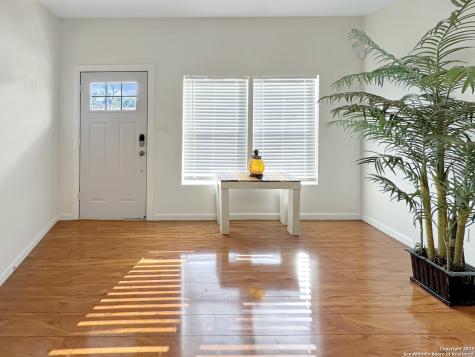 723 Paso Hondo San Antonio TX 78202