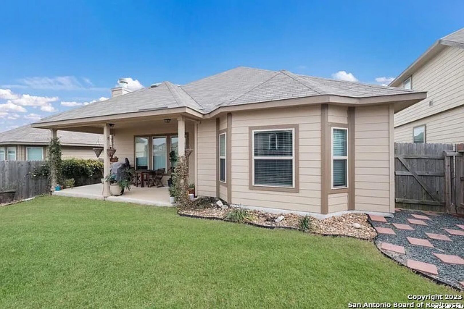 8909 Elizabeth Park Converse TX 78109