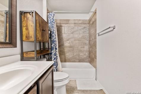 1854 Gray Fox Creek San Antonio TX 78245