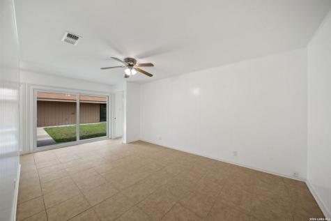 8390 N Verde San Antonio TX 78240