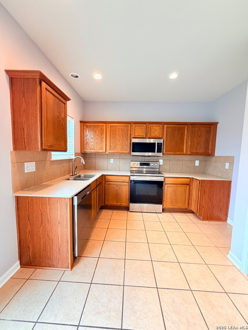 6711 Buckhorn Cliff San Antonio TX 78233