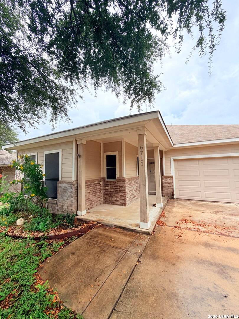 6711 Buckhorn Cliff San Antonio TX 78233