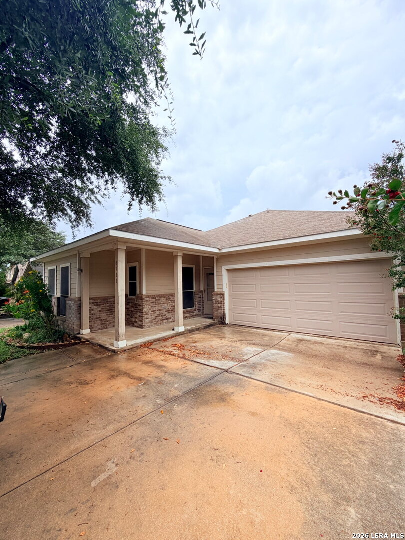 6711 Buckhorn Cliff San Antonio TX 78233