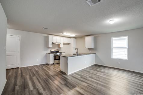 10226 Robbins Bluff San Antonio TX 78245