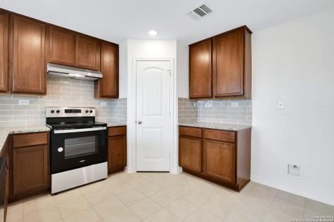 11732 Red Pheasant San Antonio TX 78245