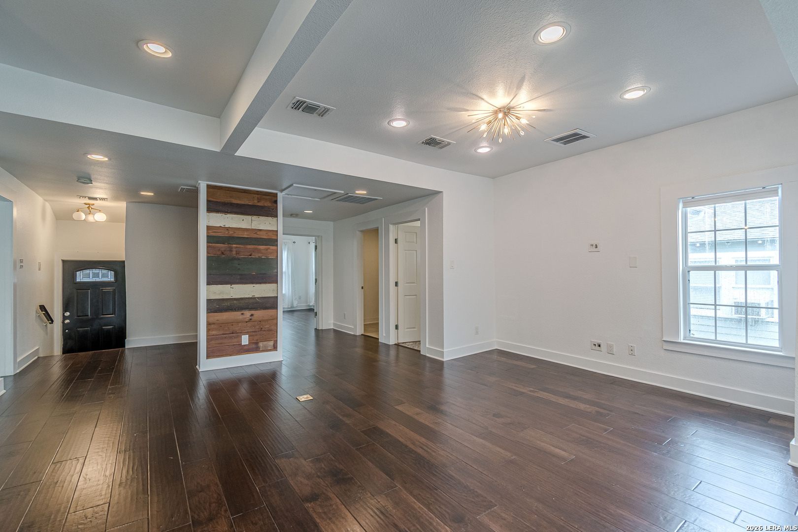 311 W Mistletoe San Antonio TX 78212