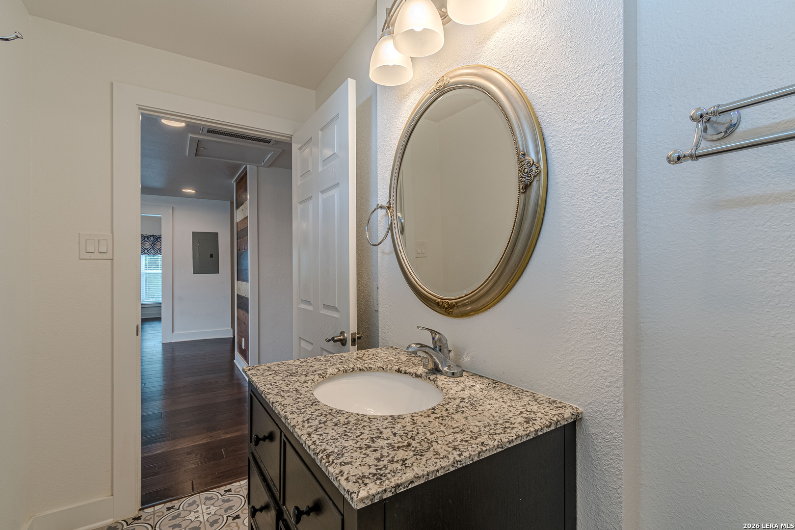 311 W Mistletoe San Antonio TX 78212