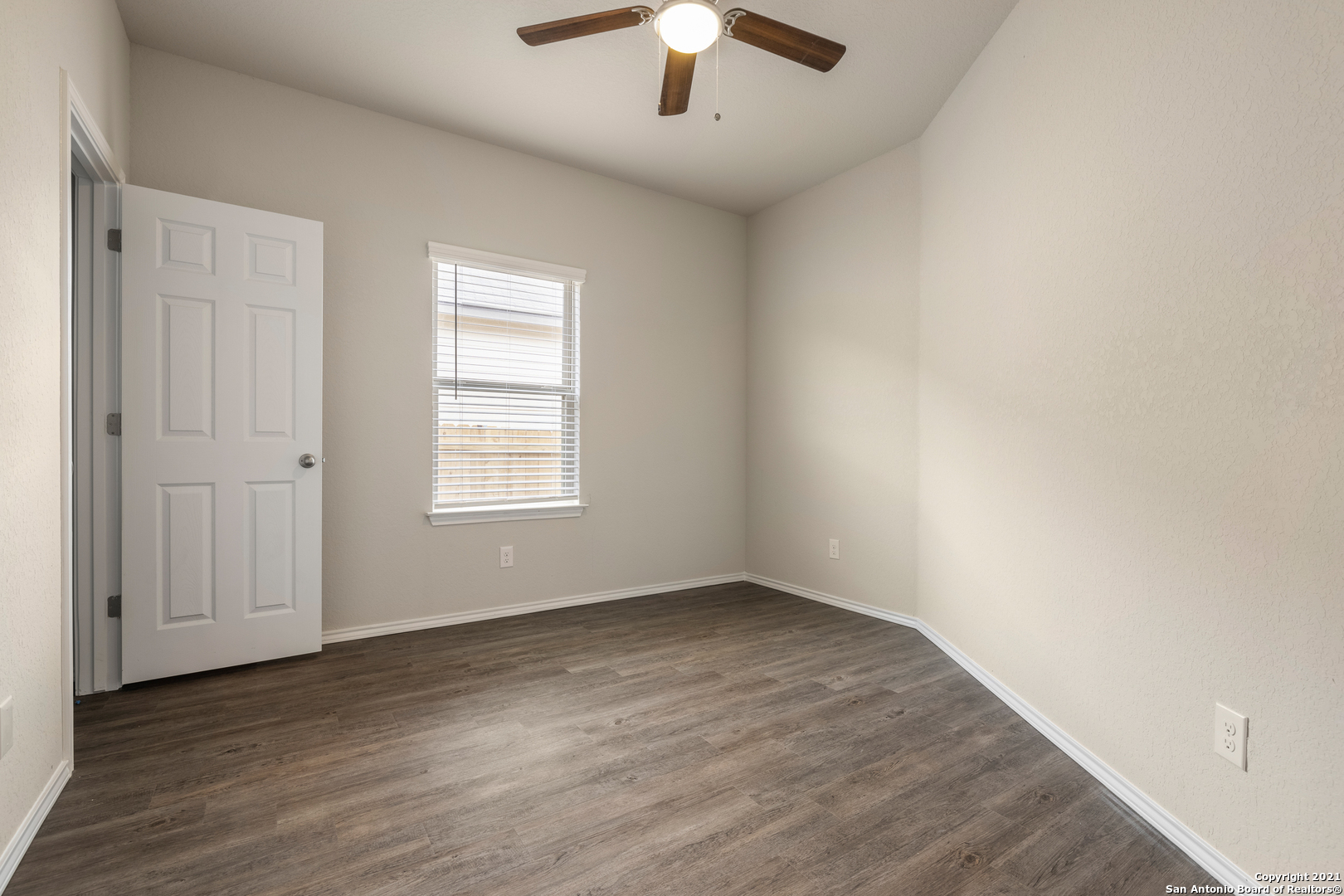 9211 Canyon Bend Converse TX 78109