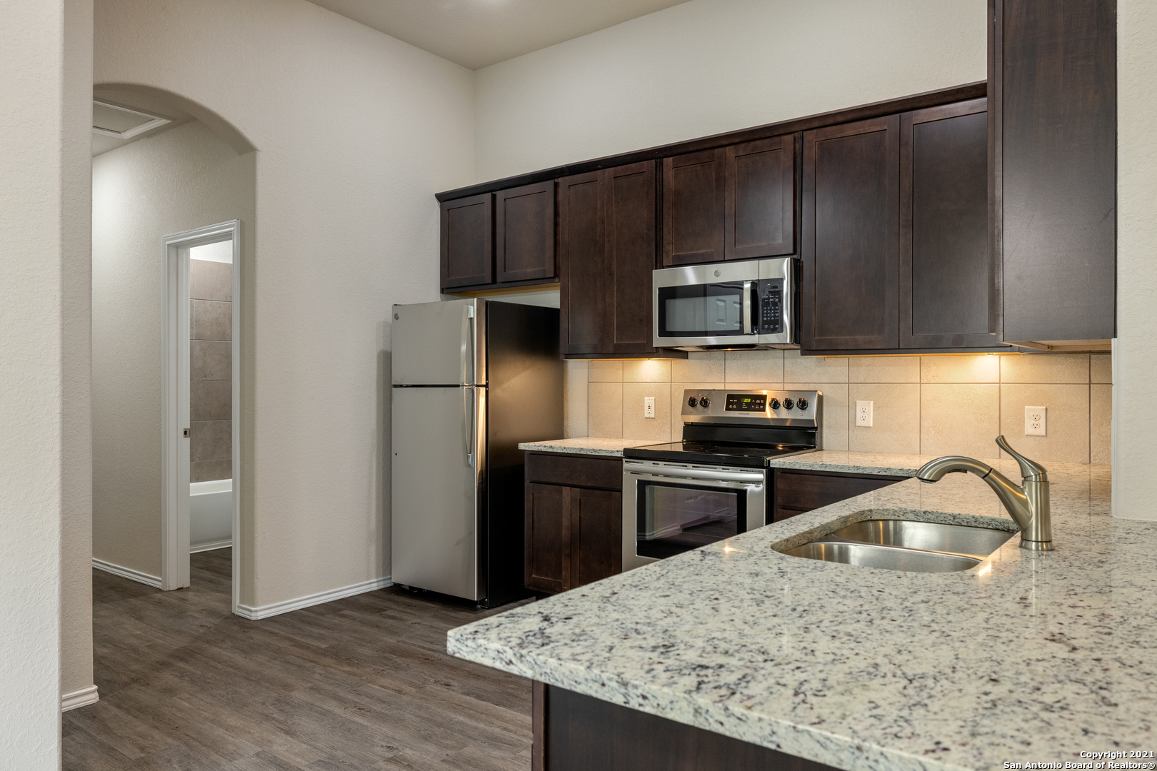 9211 Canyon Bend Converse TX 78109
