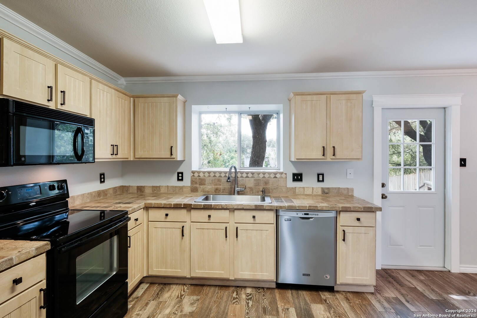 8010 Santa Catalina San Antonio TX 78250