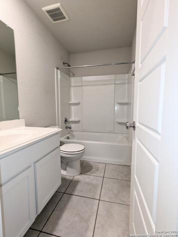 5543 Coral Valley San Antonio TX 78242