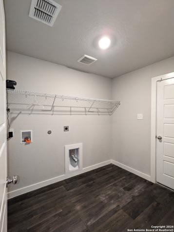 5543 Coral Valley San Antonio TX 78242