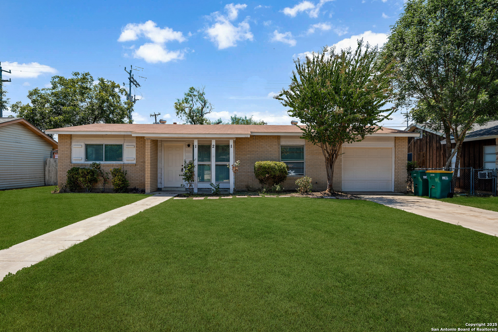 121 Rosewood Drive Universal City TX 78148