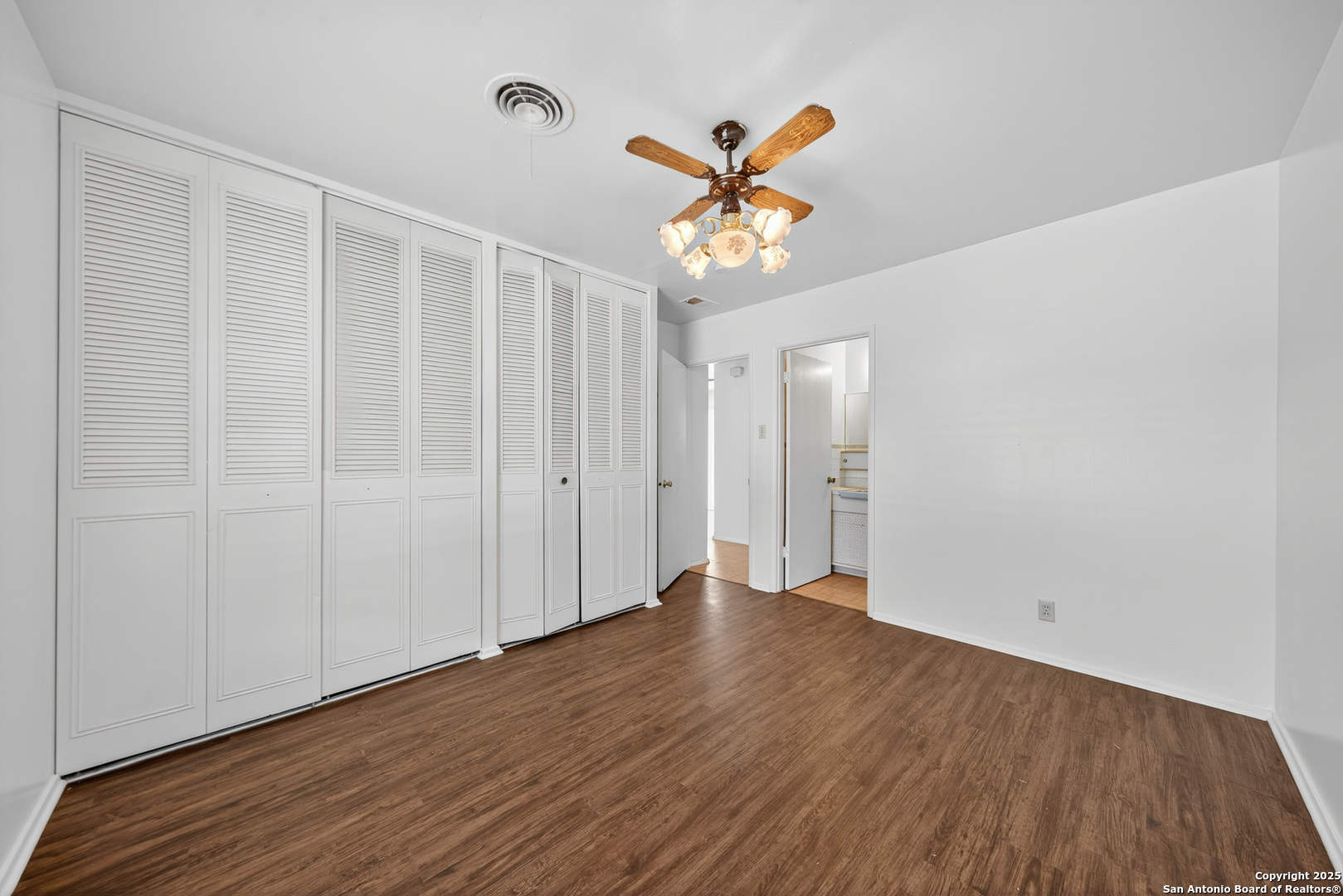 121 Rosewood Drive Universal City TX 78148