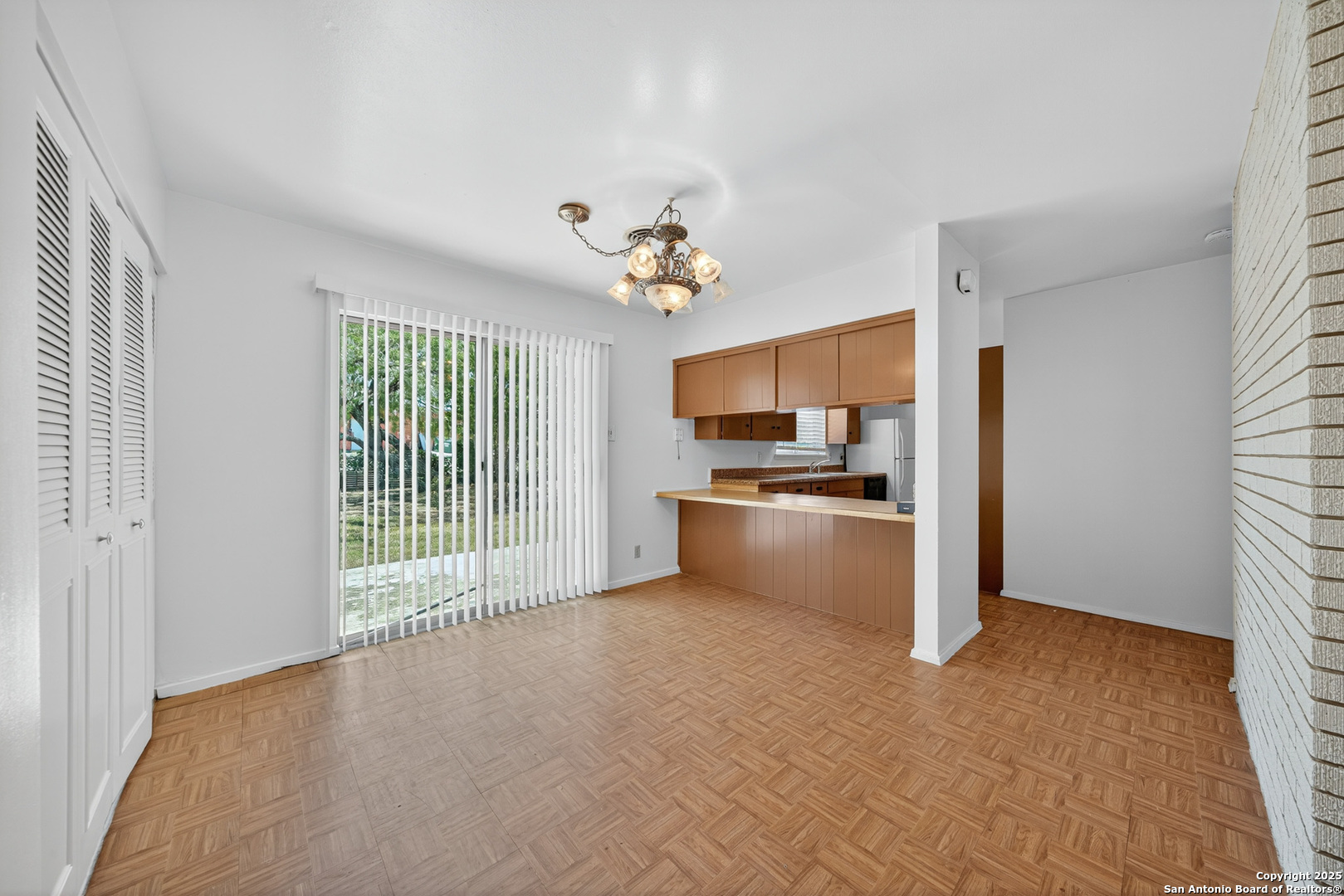 121 Rosewood Drive Universal City TX 78148