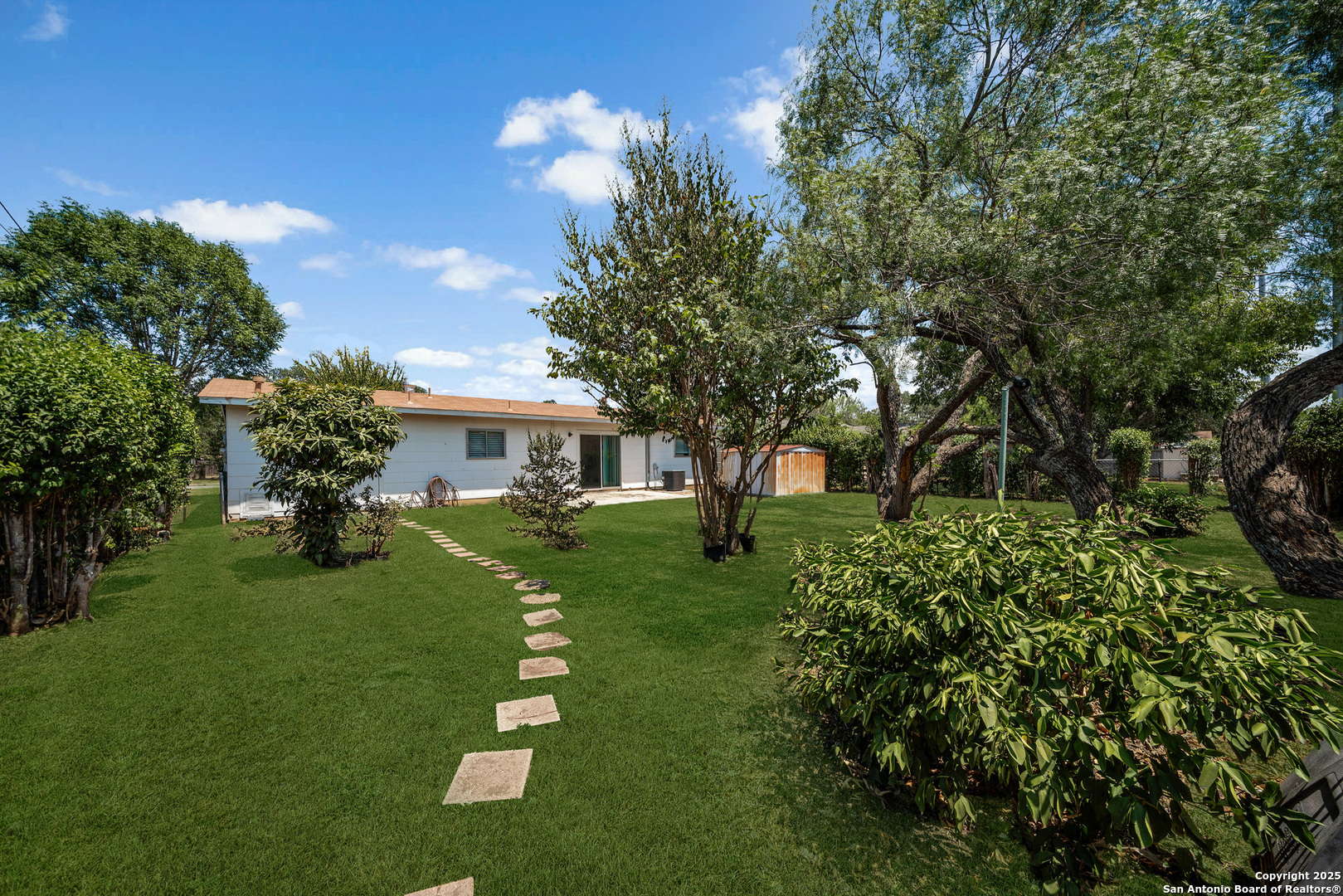 121 Rosewood Drive Universal City TX 78148