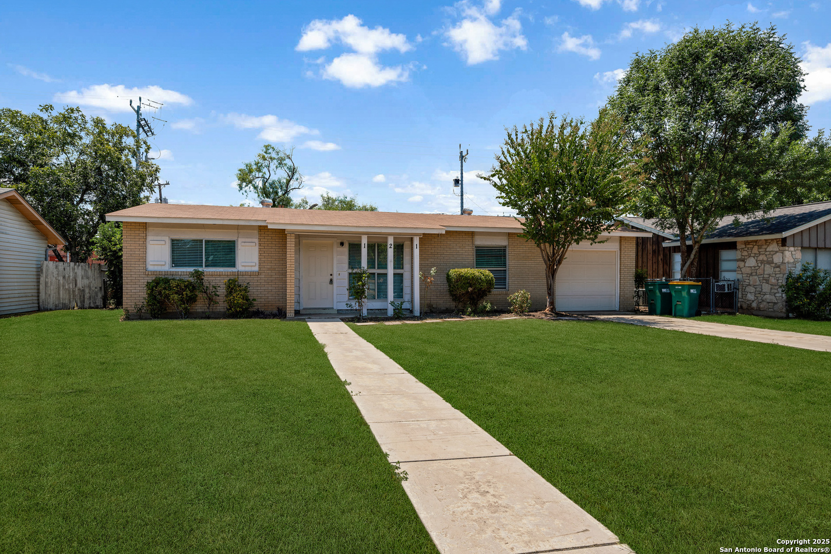 121 Rosewood Drive Universal City TX 78148