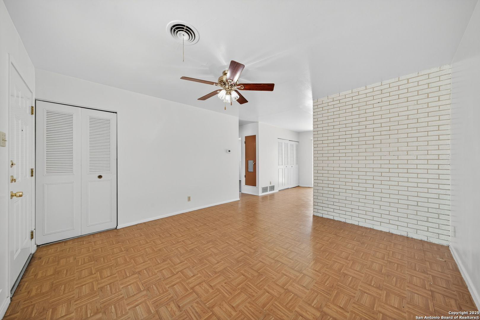 121 Rosewood Drive Universal City TX 78148