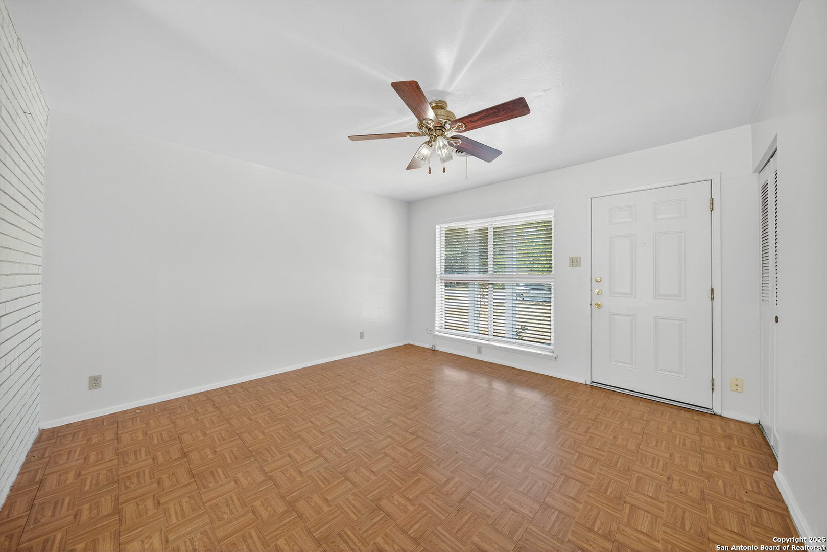 121 Rosewood Drive Universal City TX 78148