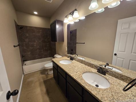 1084 Carolyn Cove New Braunfels TX 78130