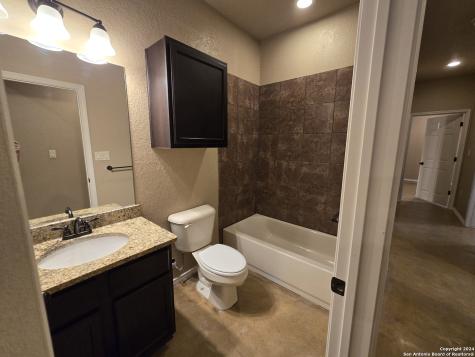 1084 Carolyn Cove New Braunfels TX 78130