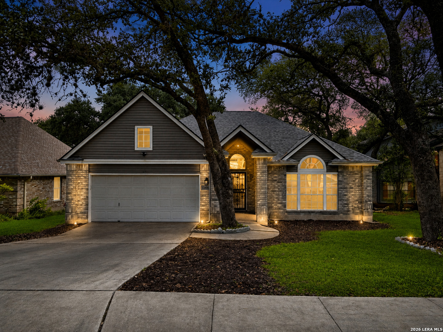 13410 Alcanfor Universal City TX 78148