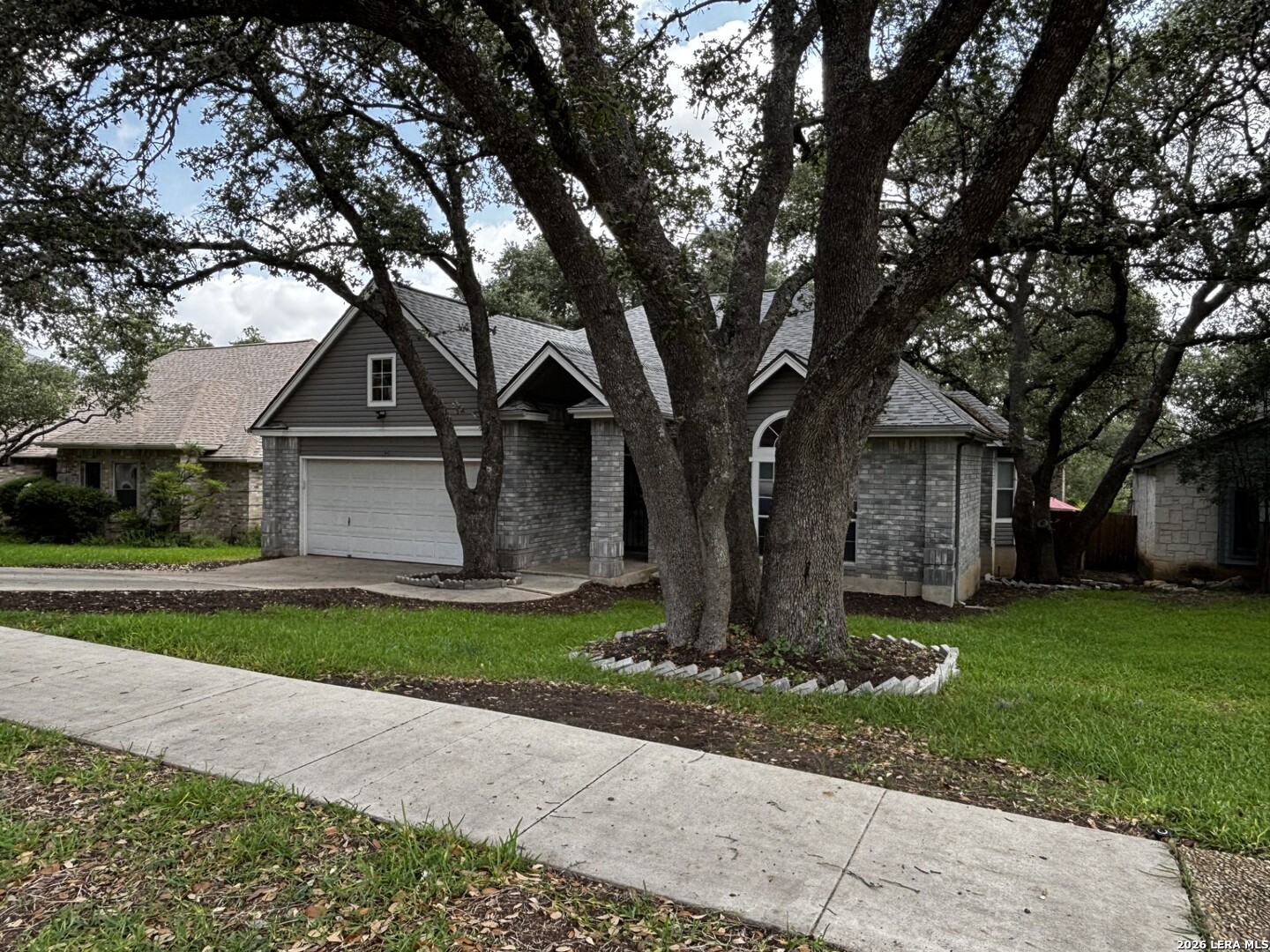 13410 Alcanfor Universal City TX 78148