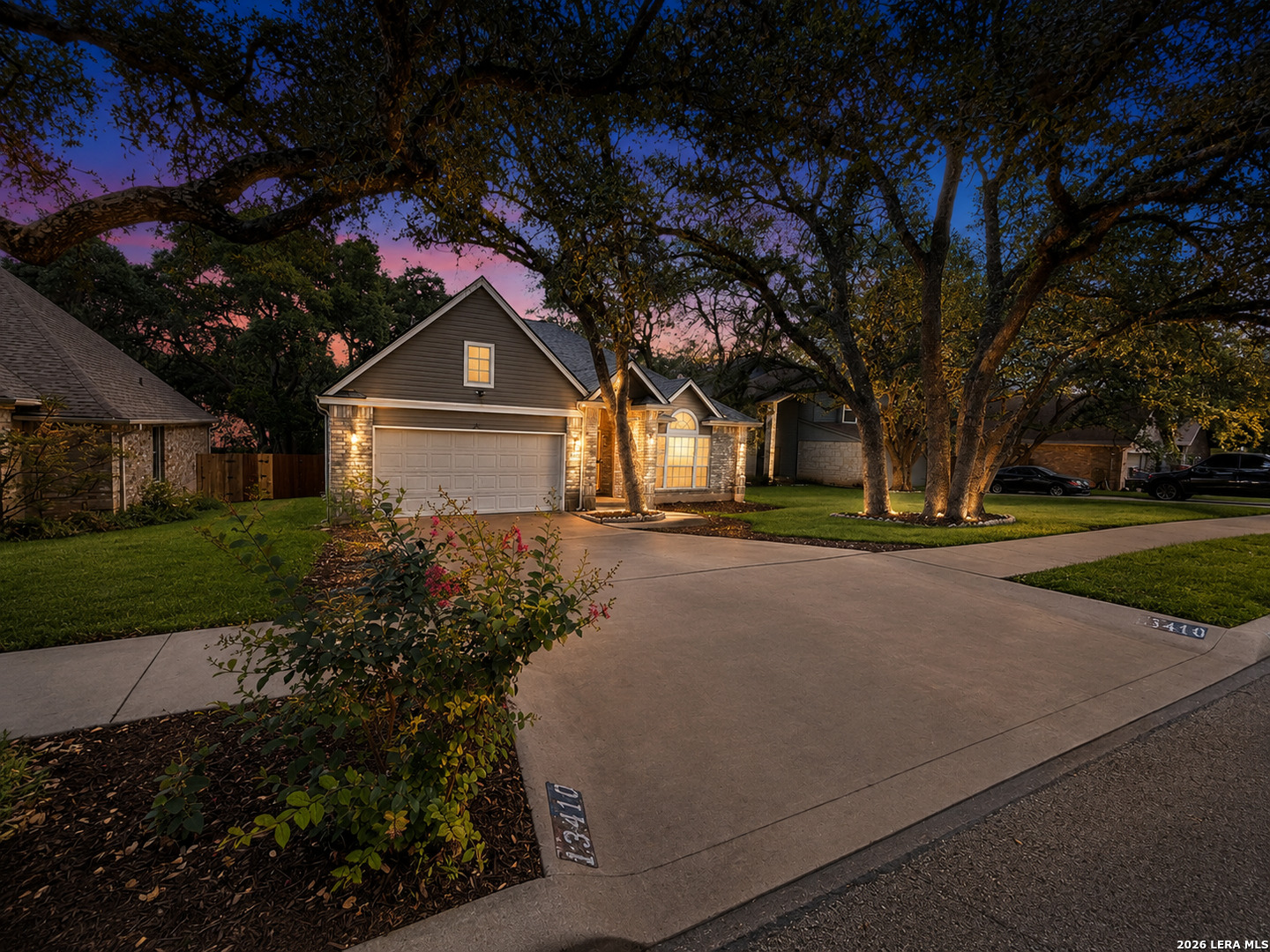 13410 Alcanfor Universal City TX 78148