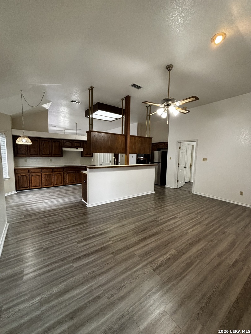 13410 Alcanfor Universal City TX 78148