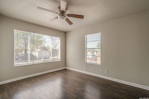 2323 Arbor Place San Antonio TX 78207