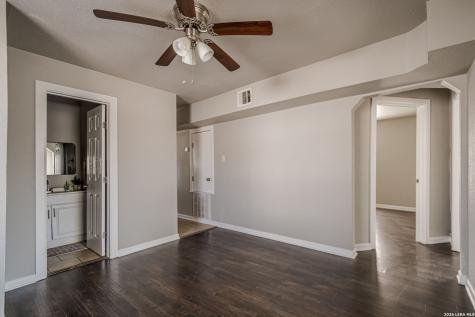 2323 Arbor Place San Antonio TX 78207