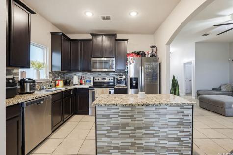 12118 Stratsburg San Antonio TX 78252