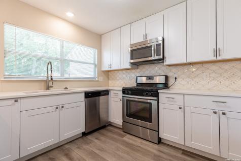 1366 Bayou Drive San Antonio TX 78245