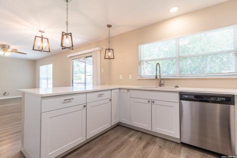 1366 Bayou Drive San Antonio TX 78245