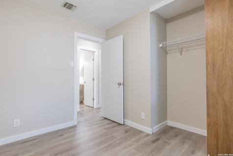 1366 Bayou Drive San Antonio TX 78245