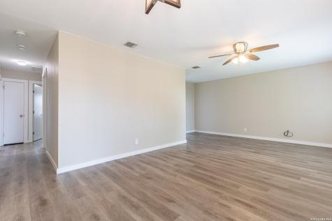 1366 Bayou Drive San Antonio TX 78245