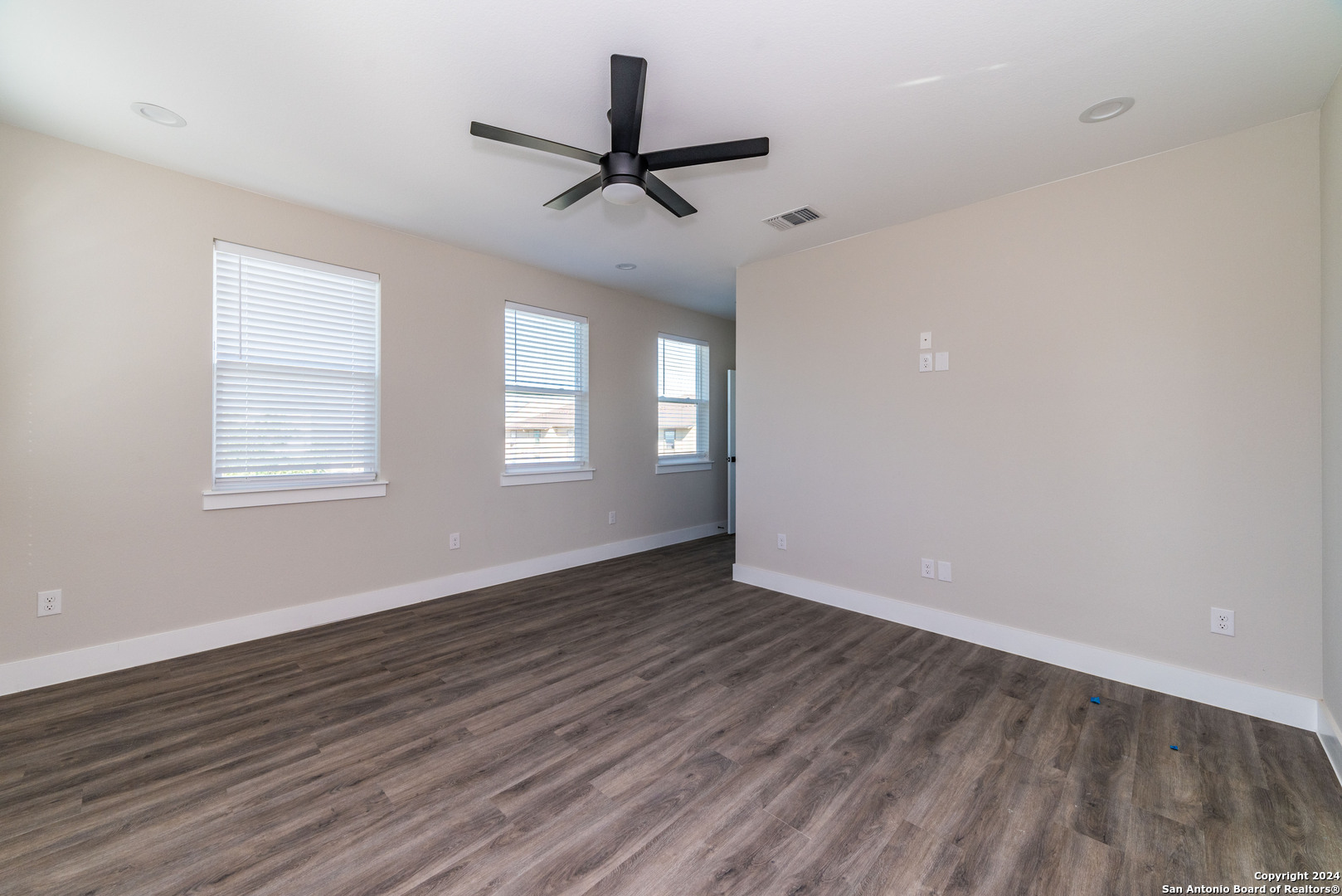 1618 W Lawndale Drive San Antonio TX 78209