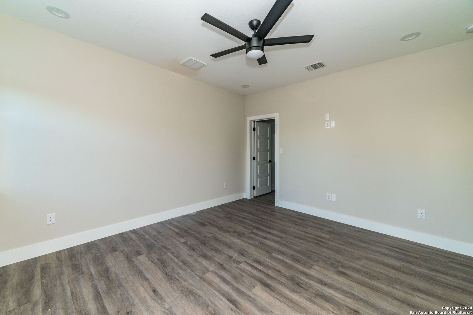 1618 W Lawndale Drive San Antonio TX 78209