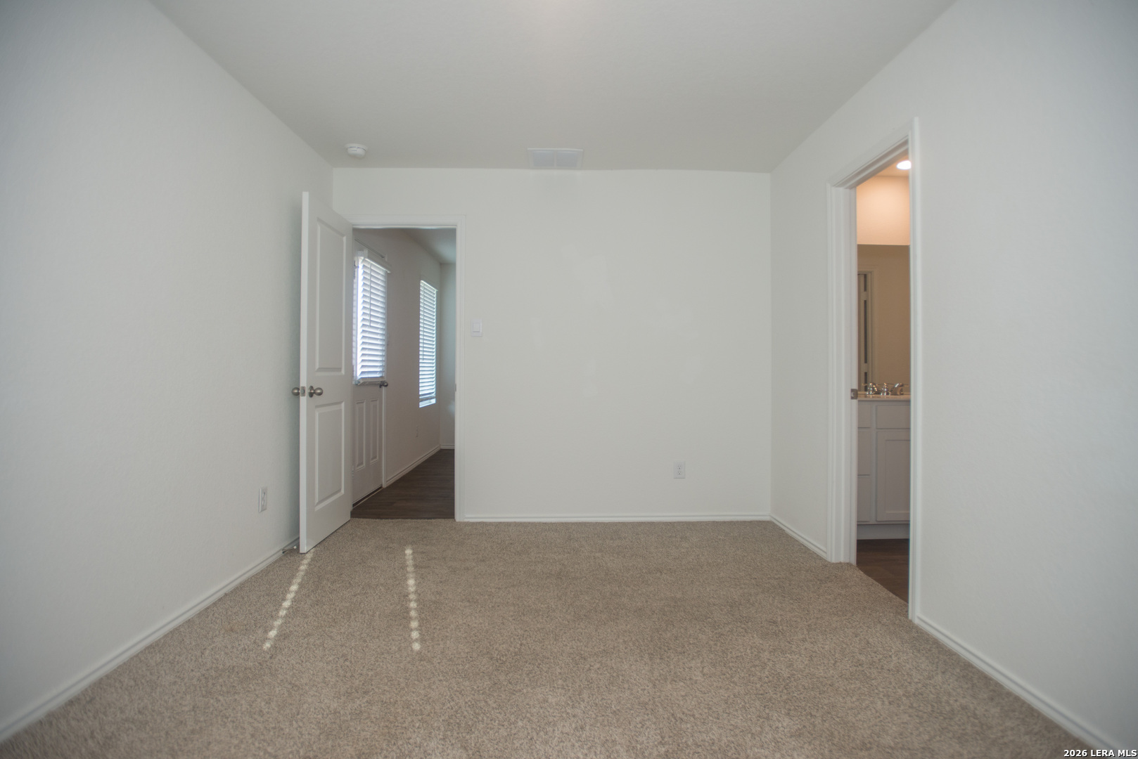 12533 Spoor Valley Converse TX 78109