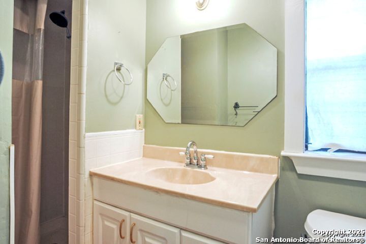 415 Alamo Heights Alamo Heights TX 78209