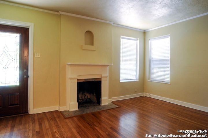 415 Alamo Heights Alamo Heights TX 78209