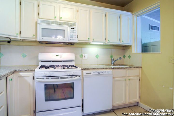 415 Alamo Heights Alamo Heights TX 78209