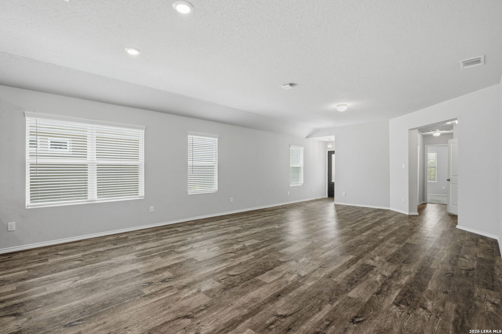 10403 Midsummer Meadow Converse TX 78109