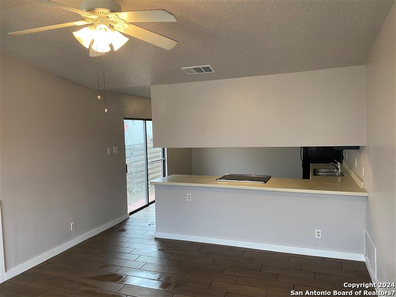 2547 Corian Glen San Antonio TX 78219