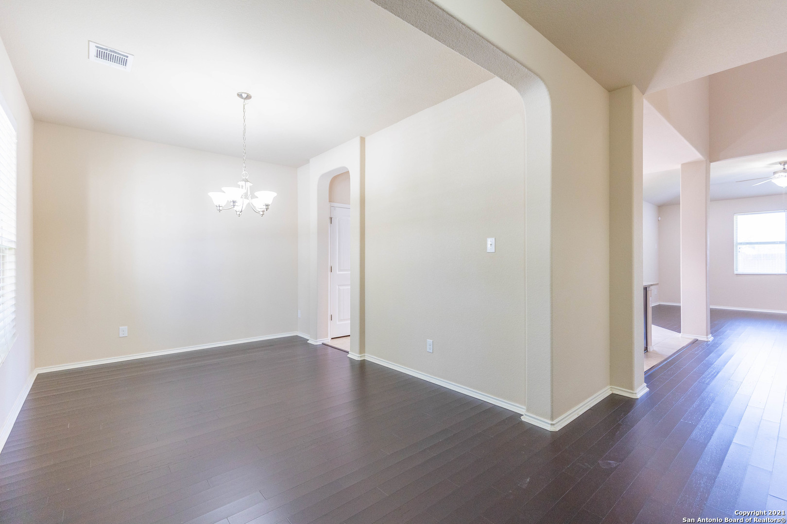 3742 Ox-eye Daisy San Antonio TX 78261