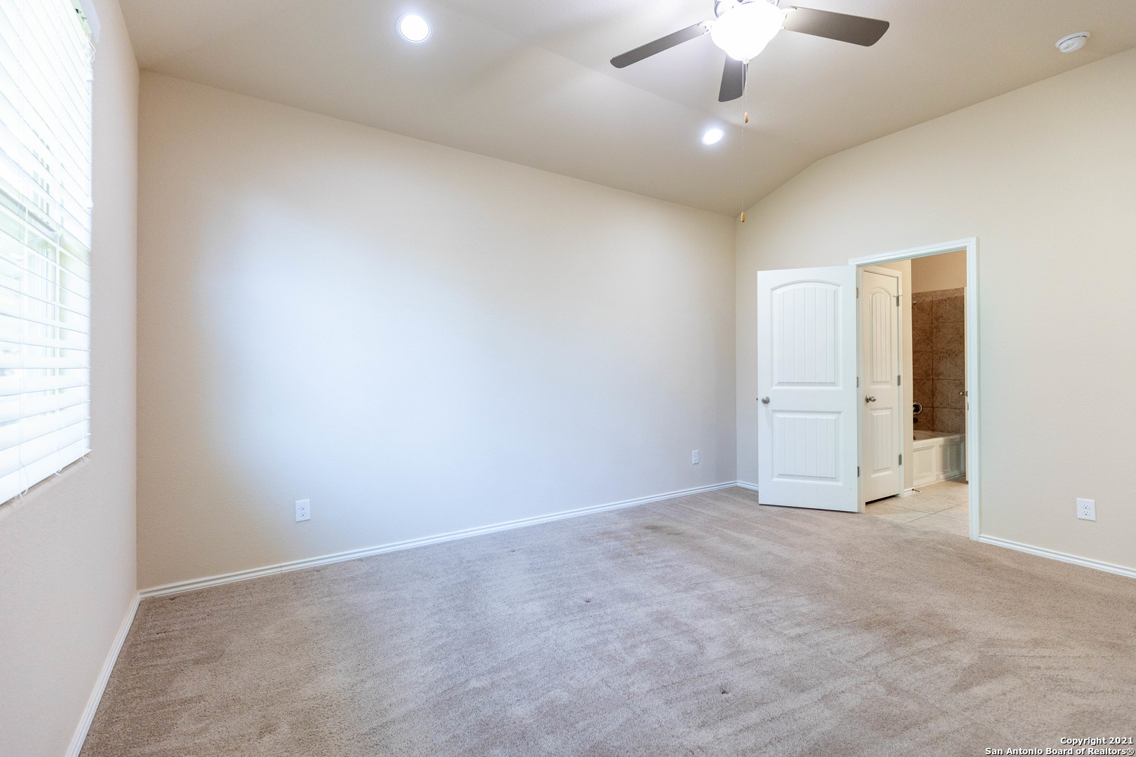 3742 Ox-eye Daisy San Antonio TX 78261