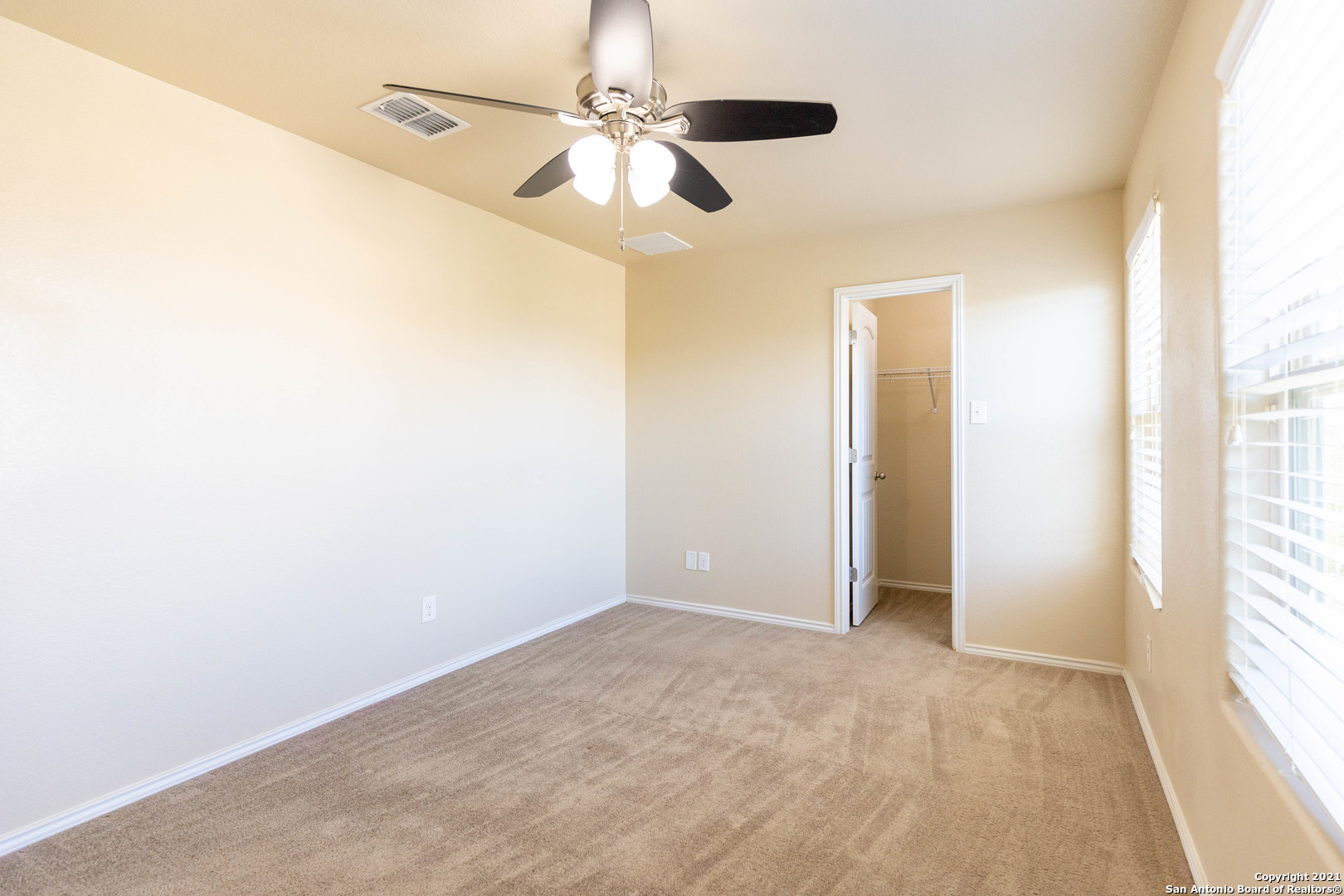 3742 Ox-eye Daisy San Antonio TX 78261